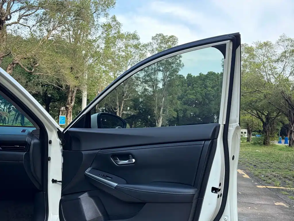 Nissan Sylphy — миниатюра 17