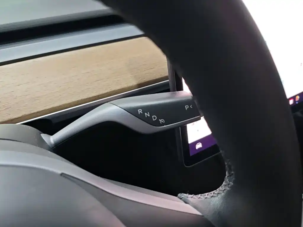 Tesla Model 3 — миниатюра 14