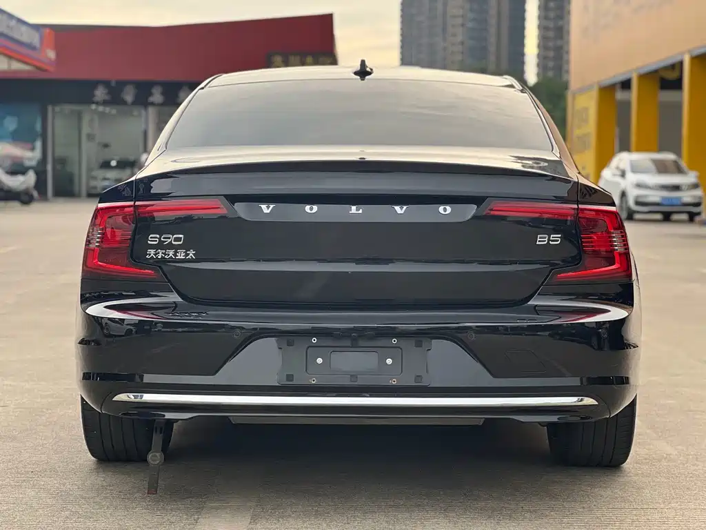 Volvo S90 — миниатюра 29