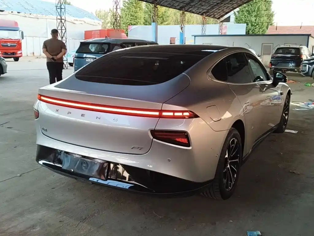 XPeng P7 — миниатюра 7