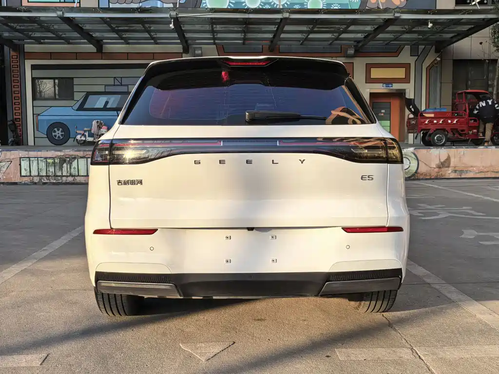 GEELY GALAXY GALAXY E5