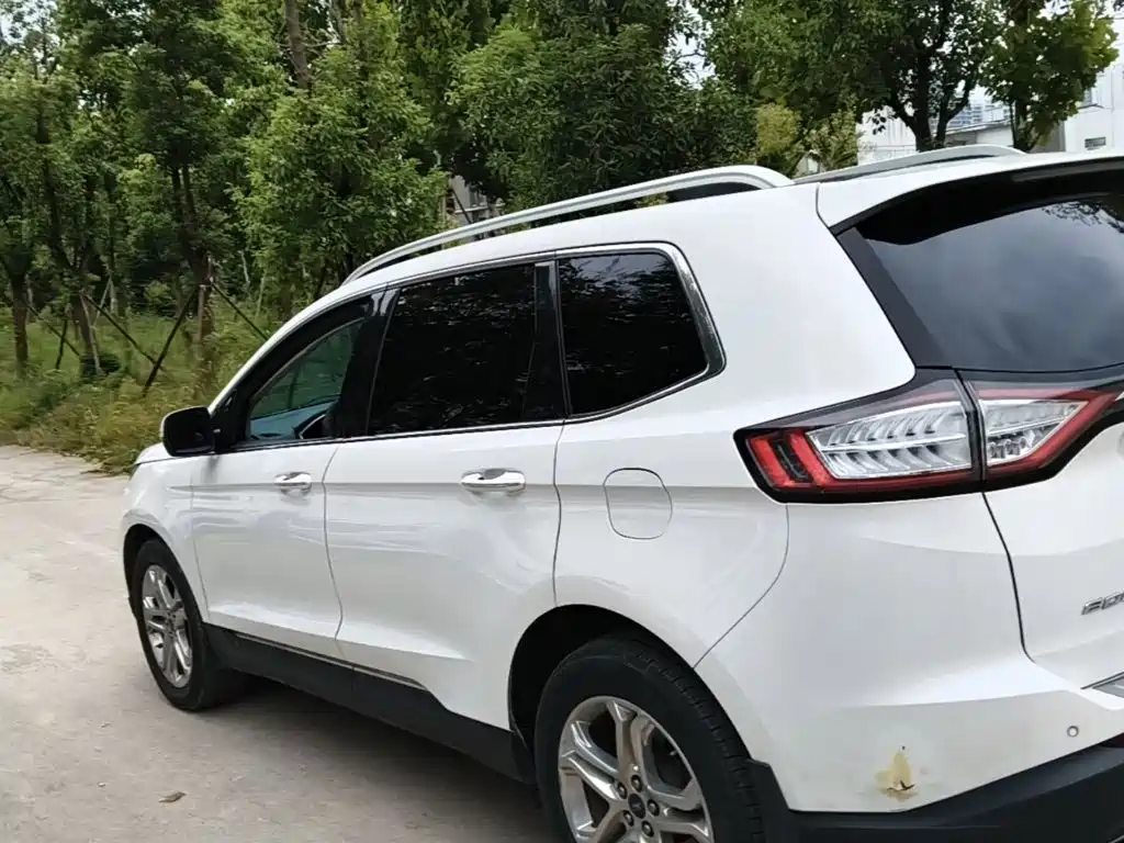 Ford Edge — миниатюра 25