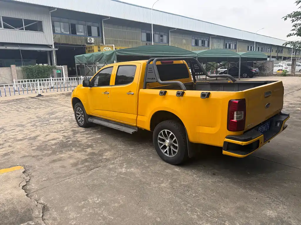 Isuzu TAGA Daga — миниатюра 6