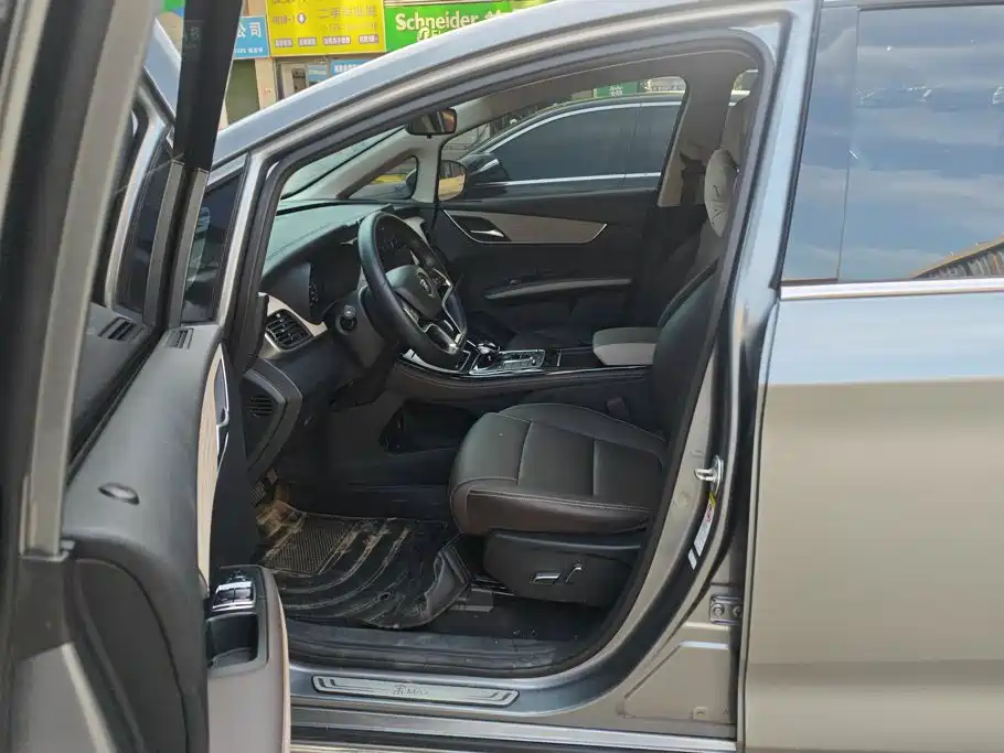 BYD MAX New Energy — миниатюра 9
