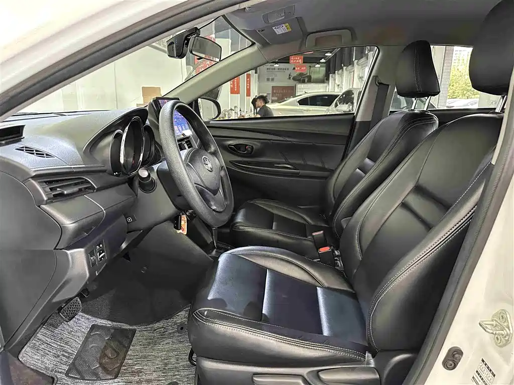 TOYOTA YARIS L ZHIXUAN