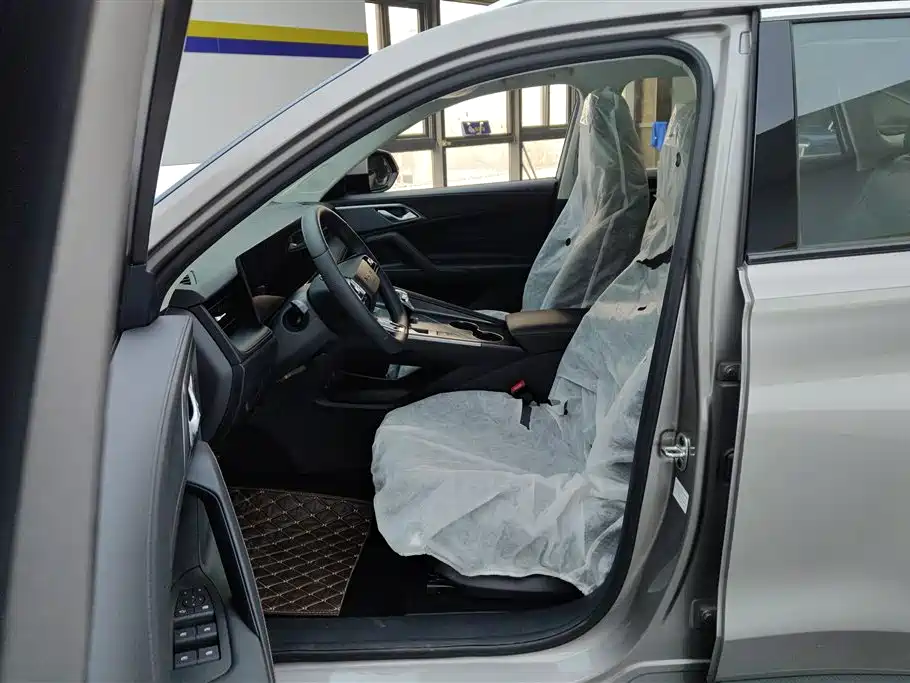 ROEWE RX5 NEW ENERGY