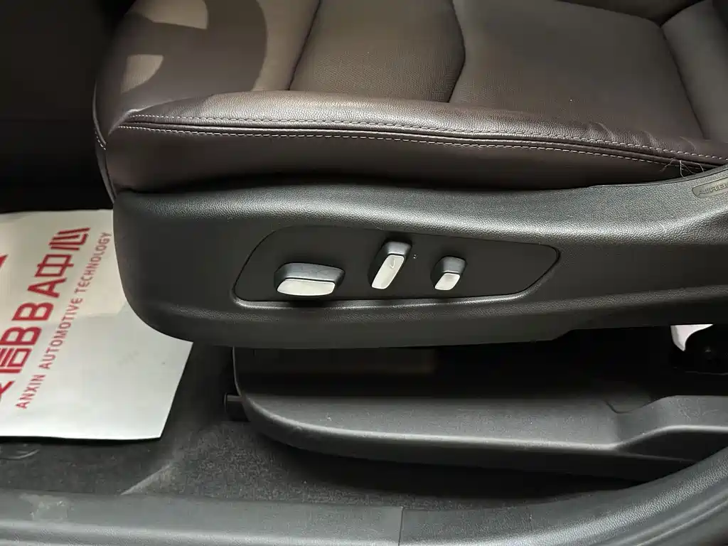 Cadillac XT6 — миниатюра 14