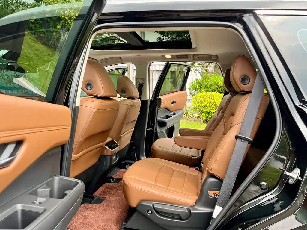 Nissan Teramont — миниатюра 10