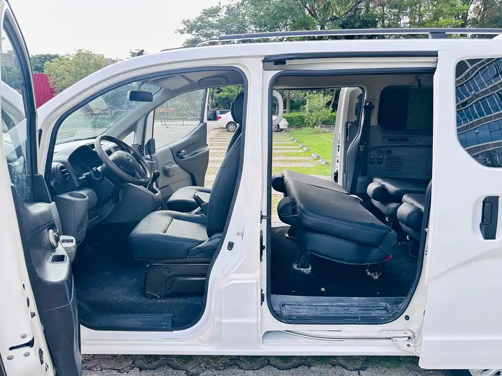 Nissan NV200 2013 1.6L Luxury IV