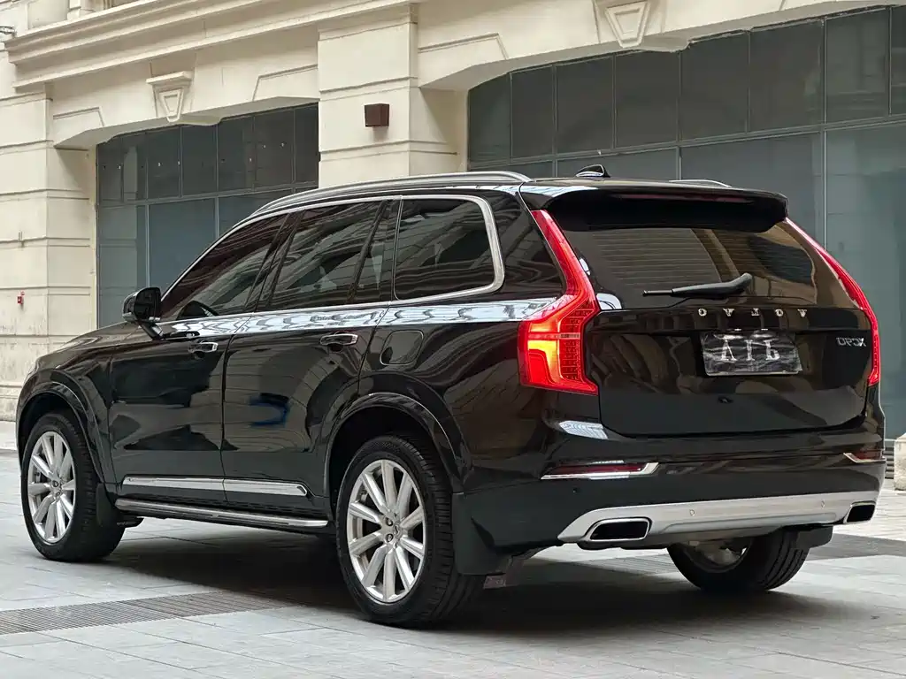 Volvo XC90 — миниатюра 7