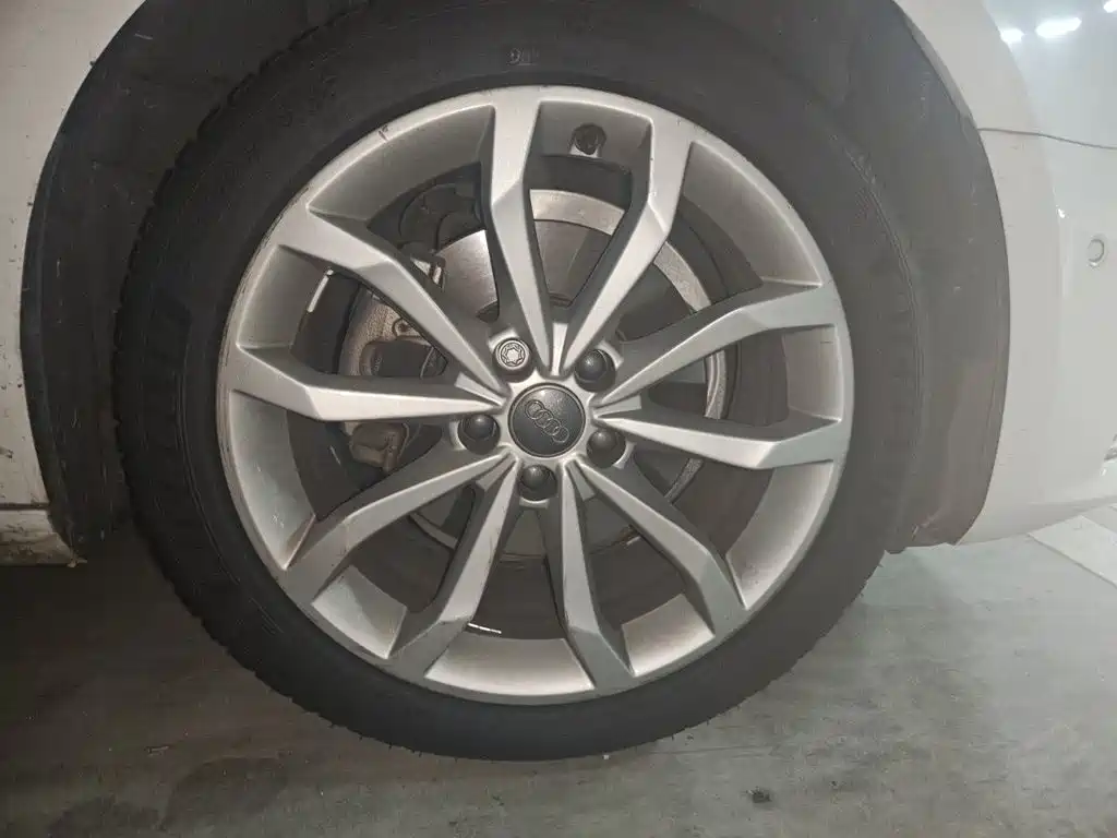Audi A4L — миниатюра 8