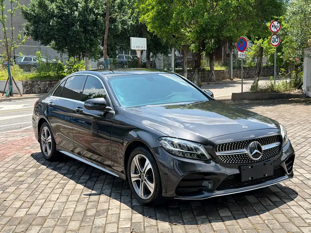Mercedes-Benz C-Class — миниатюра 2