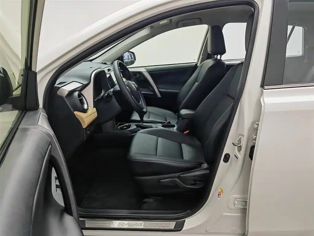 Toyota RAV4 2016 2.0L CVT V