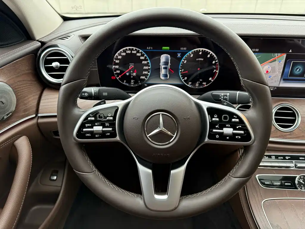 MERCEDES-BENZ E CLASS