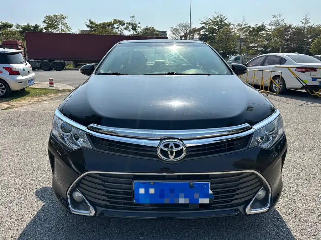 TOYOTA CAMRY