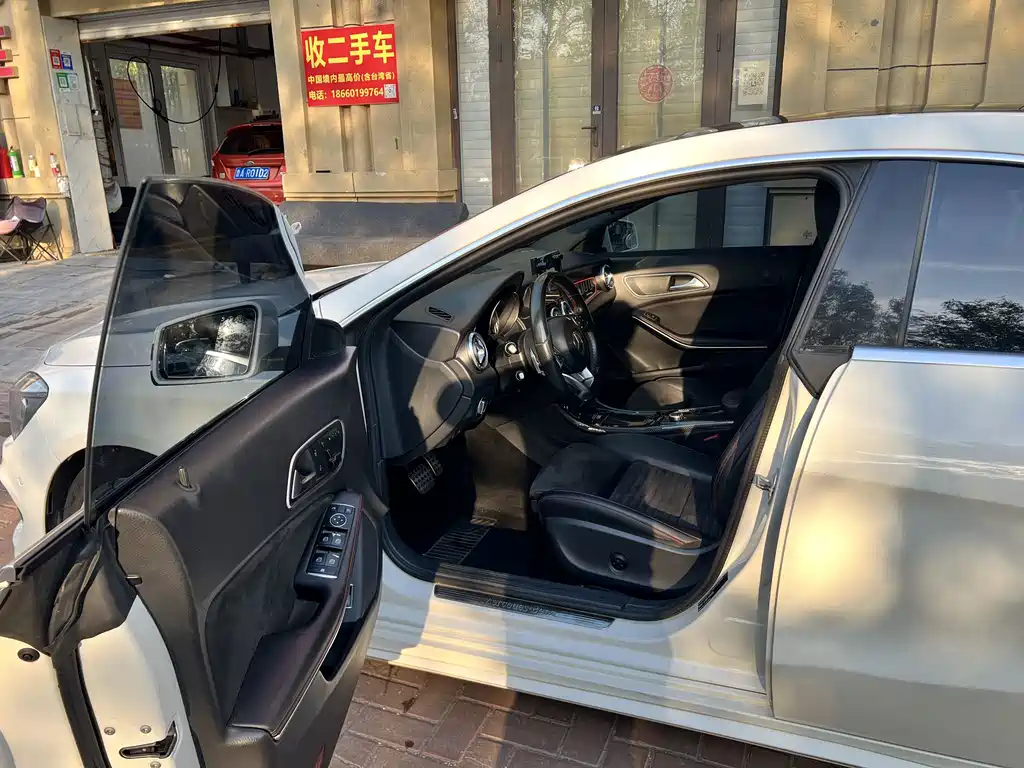 Mercedes-Benz CLA (Import) — миниатюра 18