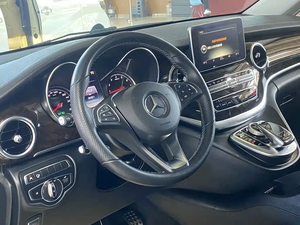 Mercedes-Benz V-Class — миниатюра 3