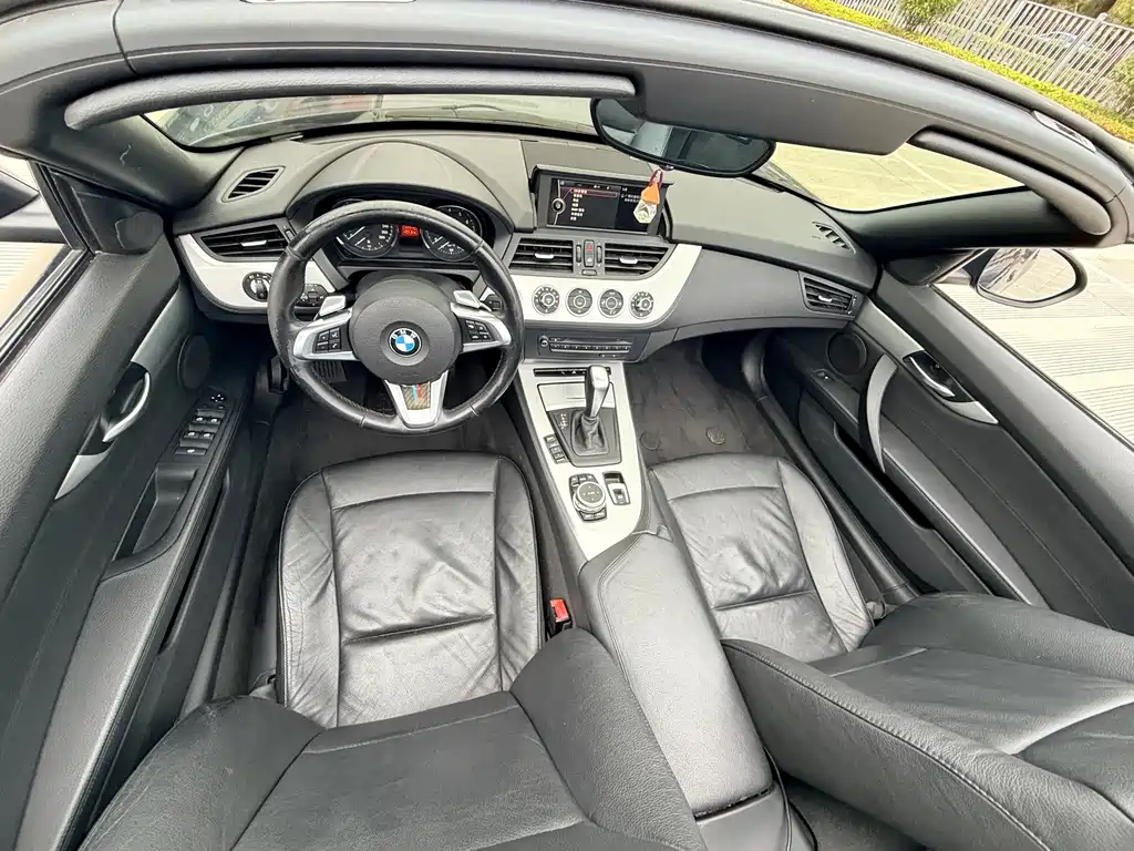 BMW Z4 — миниатюра 7