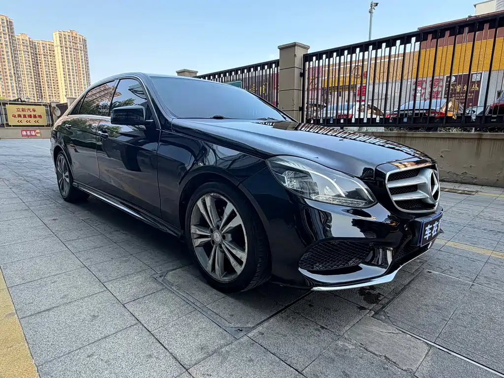 Mercedes-Benz E-Class — миниатюра 3