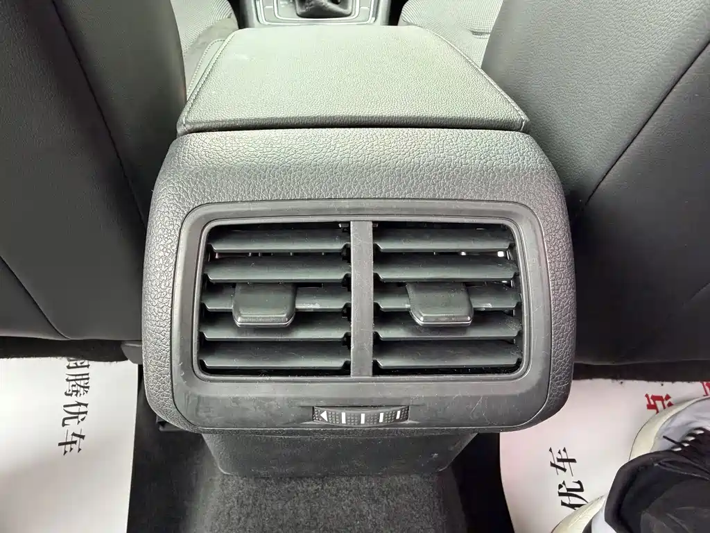 Volkswagen Golf — миниатюра 21
