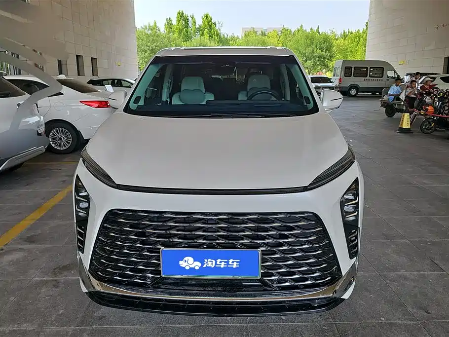 Buick GL8 2024 7 мест