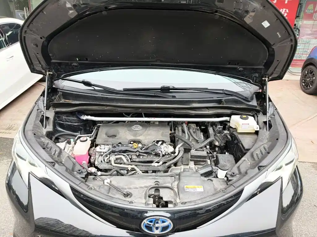 Toyota Sienna — миниатюра 20