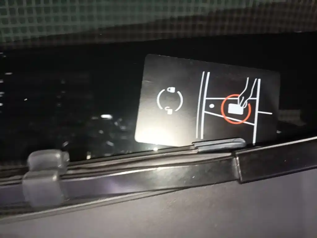 Tesla Model 3 — миниатюра 9