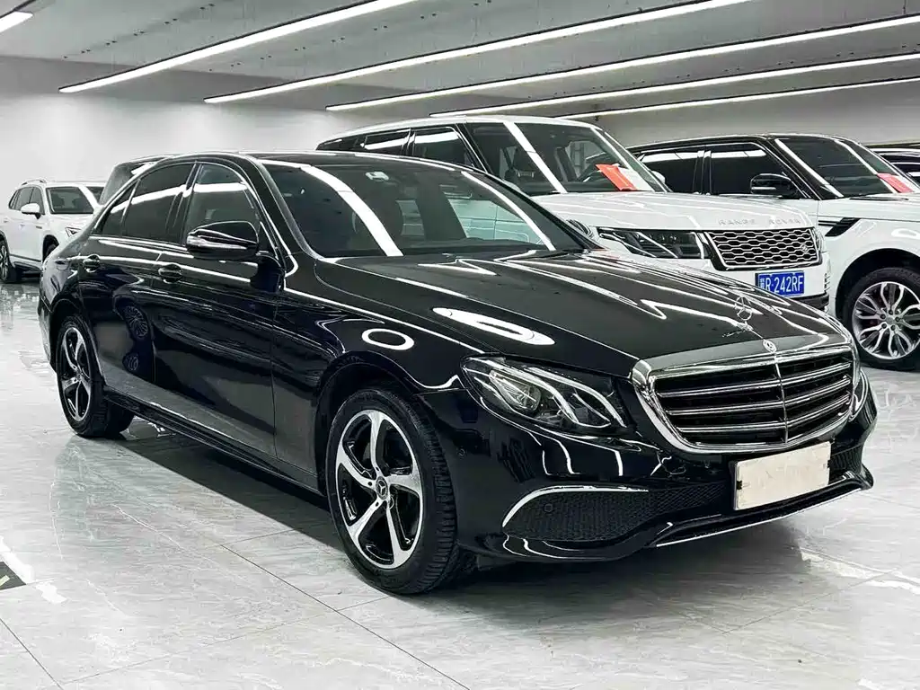 Mercedes-Benz E-Class — миниатюра 3