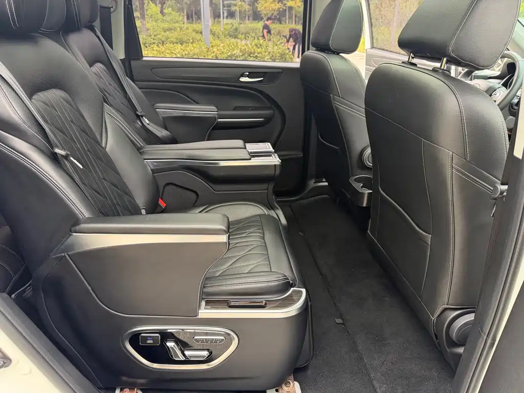 GAC Motor Trumpchi M6 — миниатюра 9