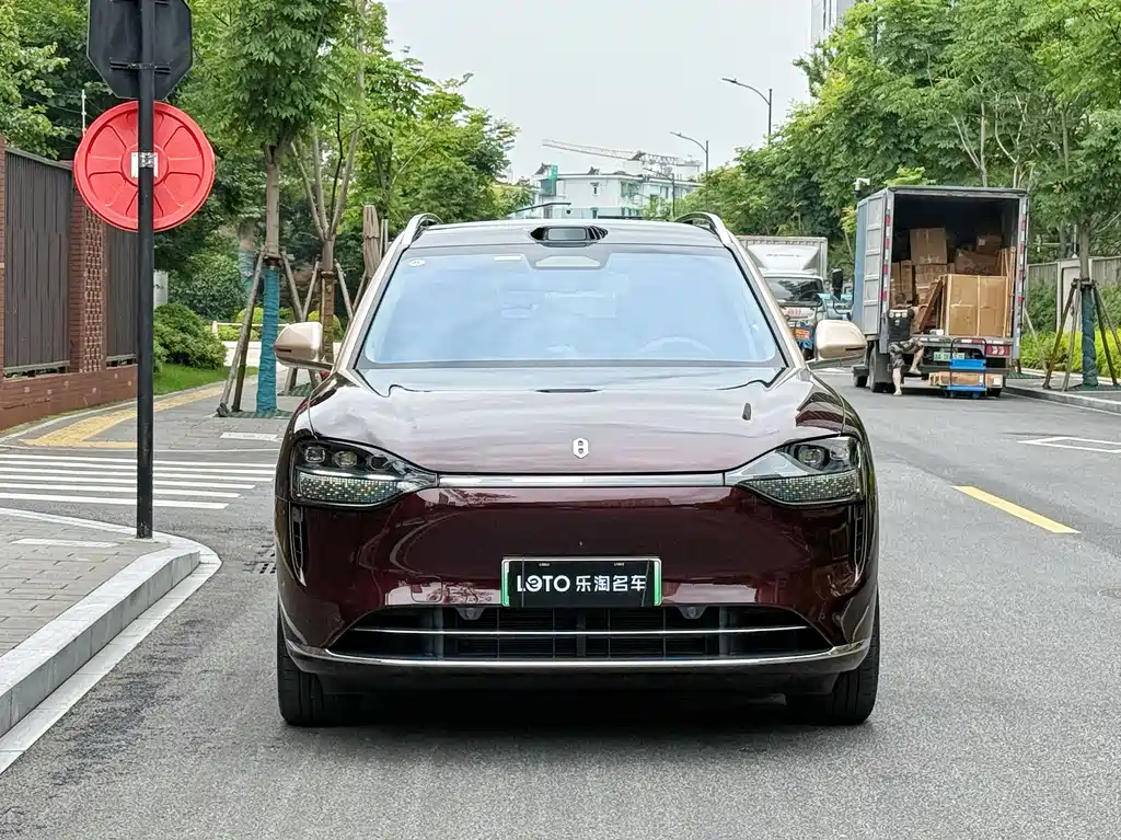 Aito M9 2025 Ultra 52kWh 5 мест (192 )