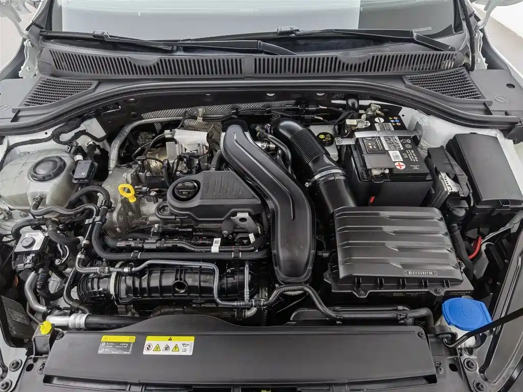 Volkswagen Sagitar 2023 300TSI DSG