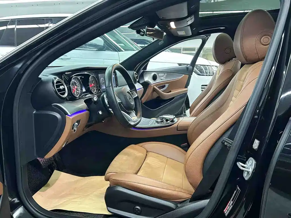 Mercedes-Benz E-Class — миниатюра 7