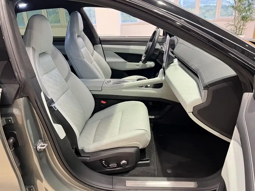 ZEEKR EXTREME KRYPTON 001