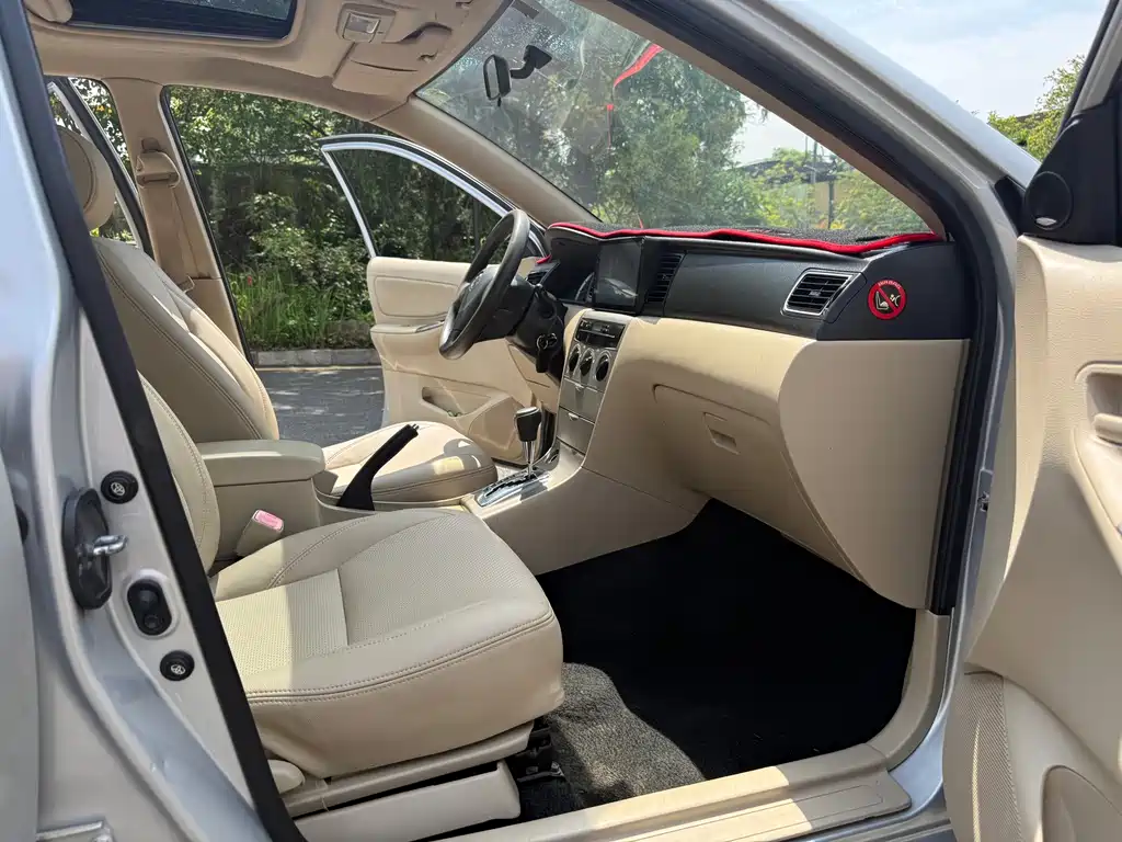 Toyota Corolla — миниатюра 13