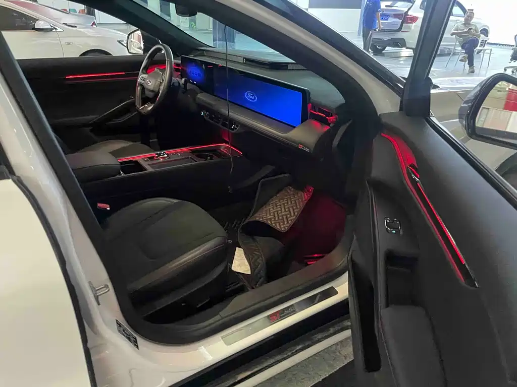 Ford Evos — миниатюра 6