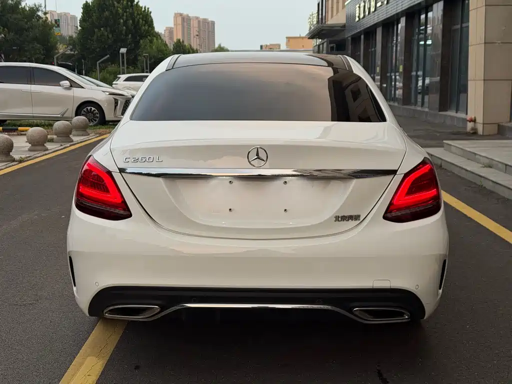 Mercedes-Benz C-Class — миниатюра 5