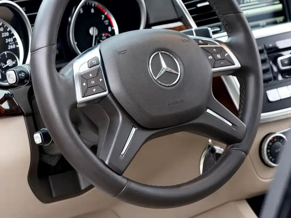 Mercedes-Benz M-Class — миниатюра 33