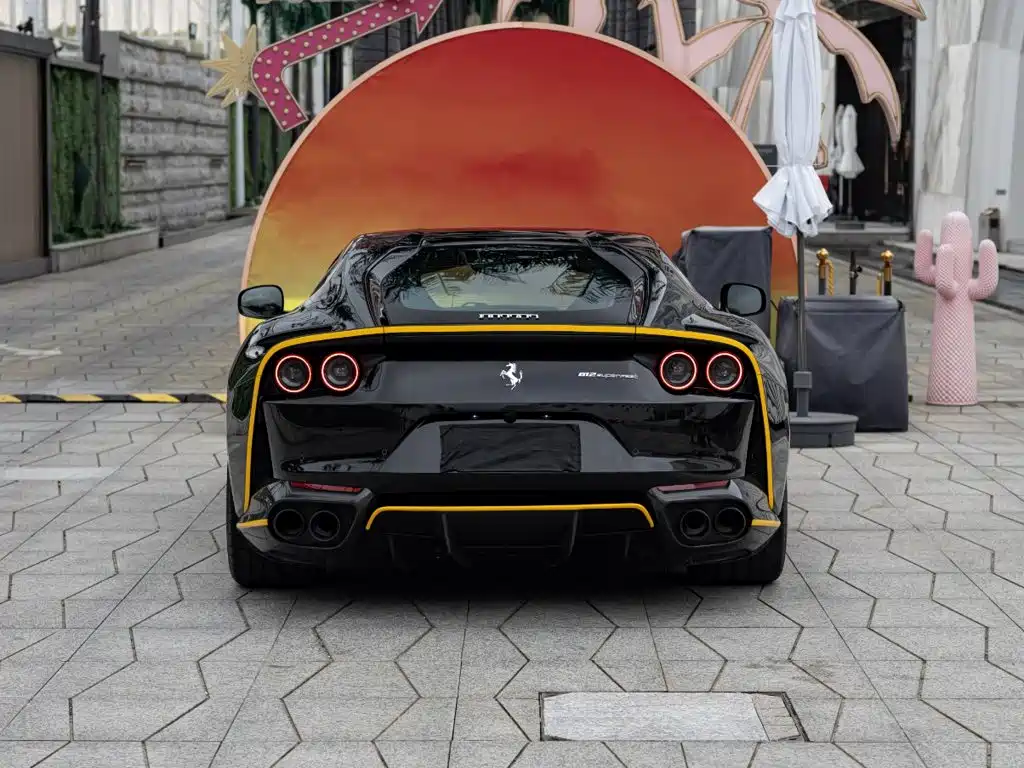 Ferrari 812 — миниатюра 5