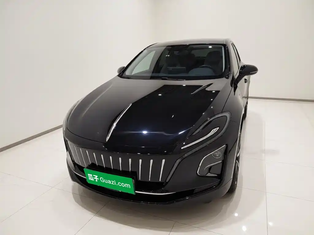 Hongqi Hongqi E-QM5