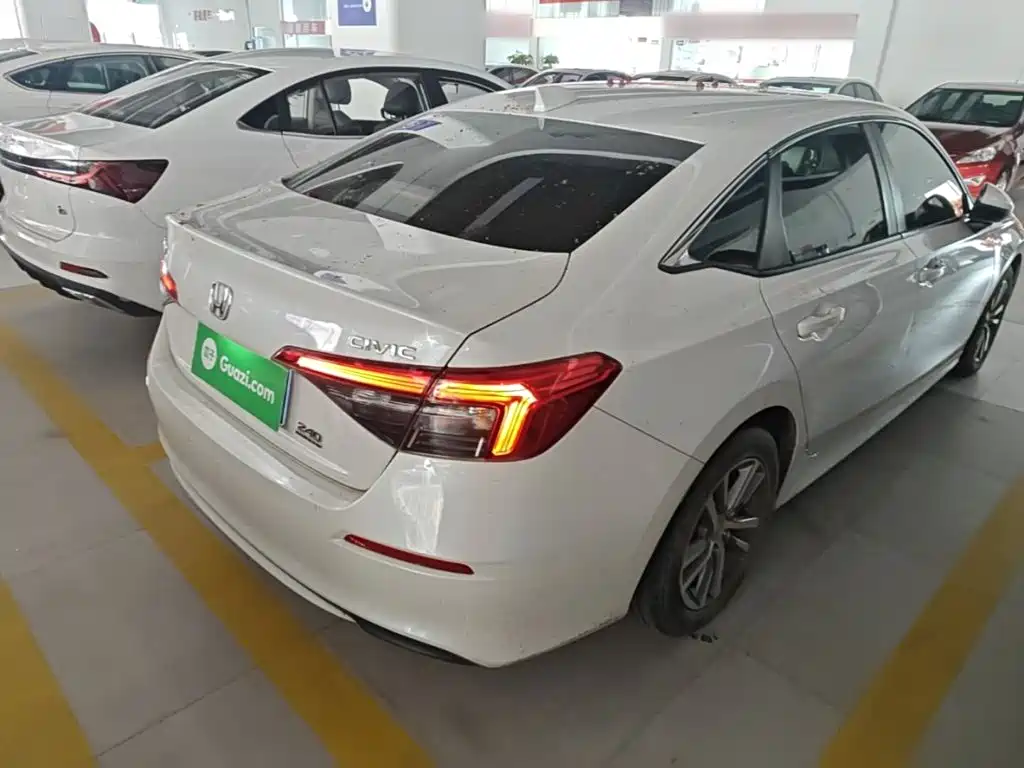 Honda Civic — миниатюра 7