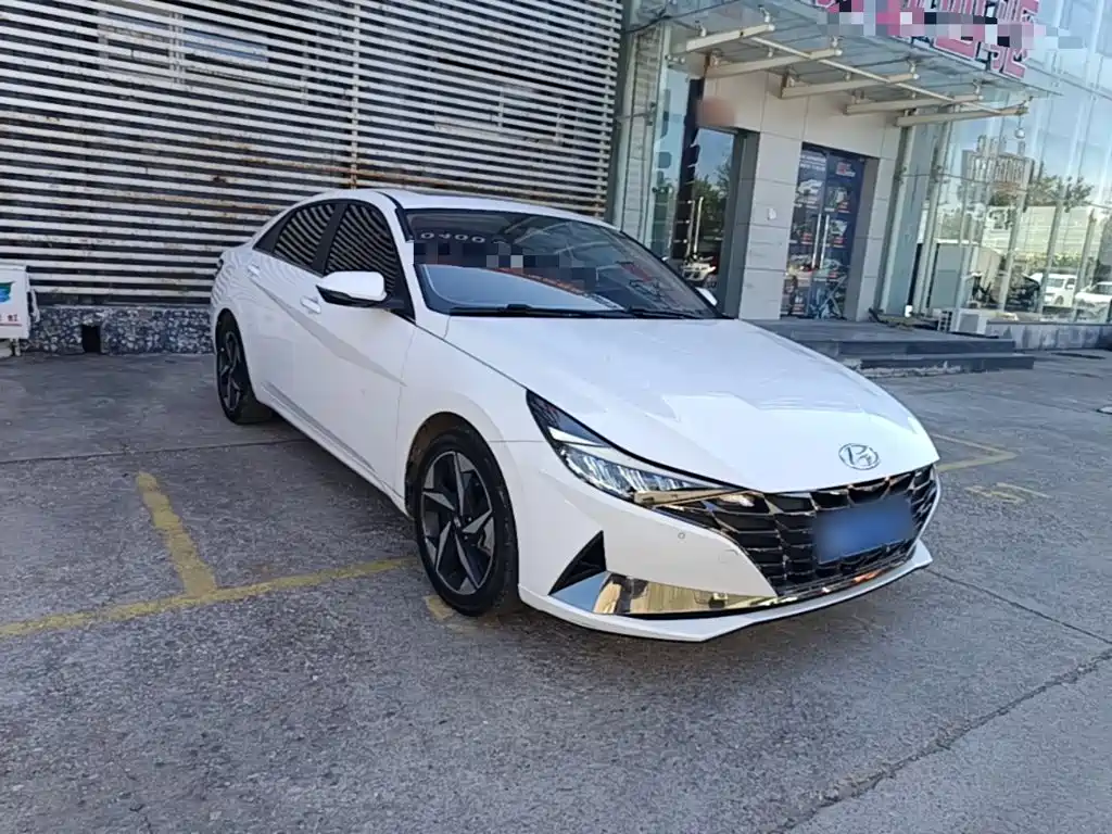 Hyundai Elantra — миниатюра 4