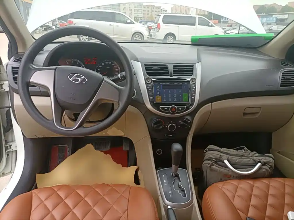 Hyundai Verna — миниатюра 10
