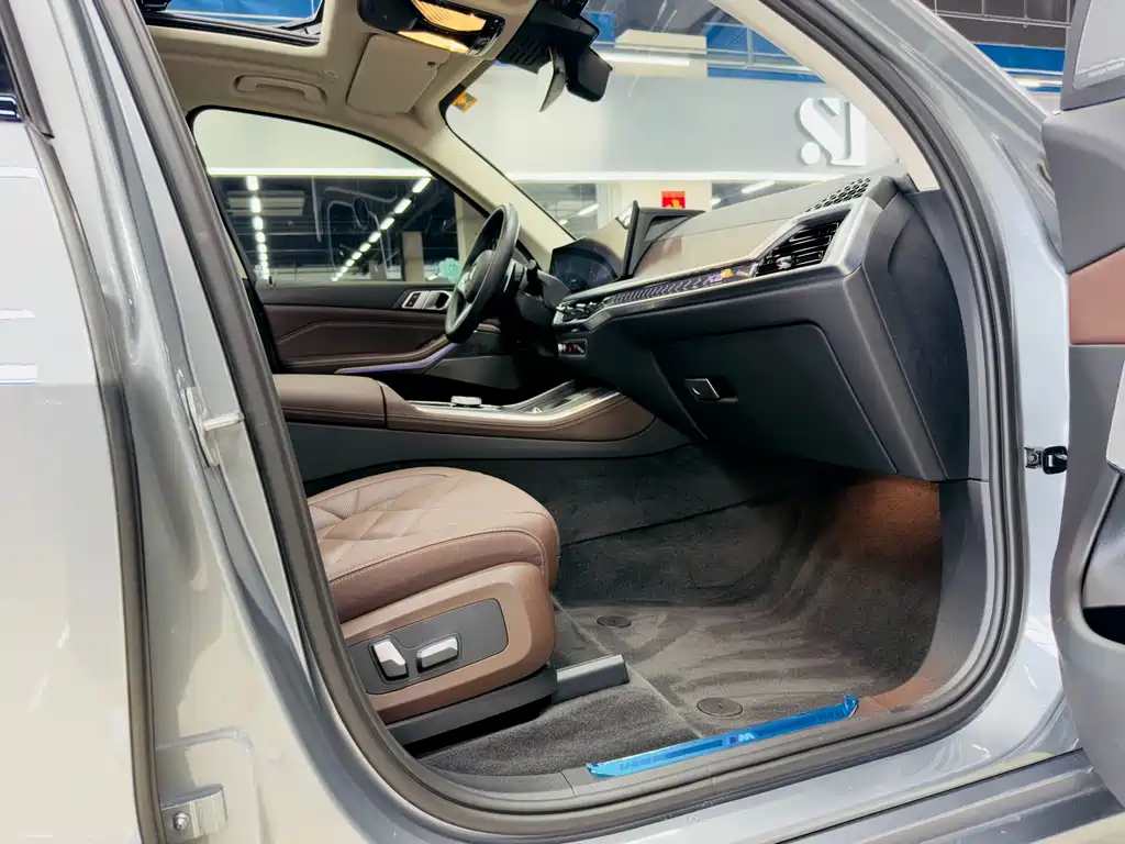 BMW X5 — миниатюра 12