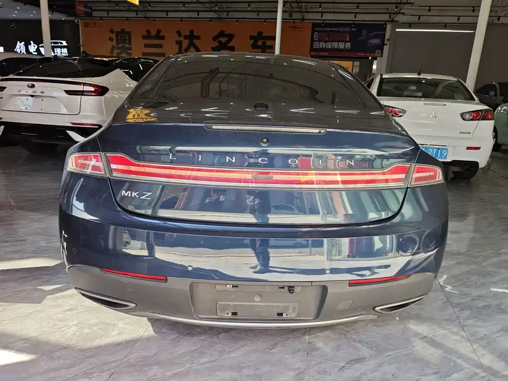 Lincoln MKZ — миниатюра 6