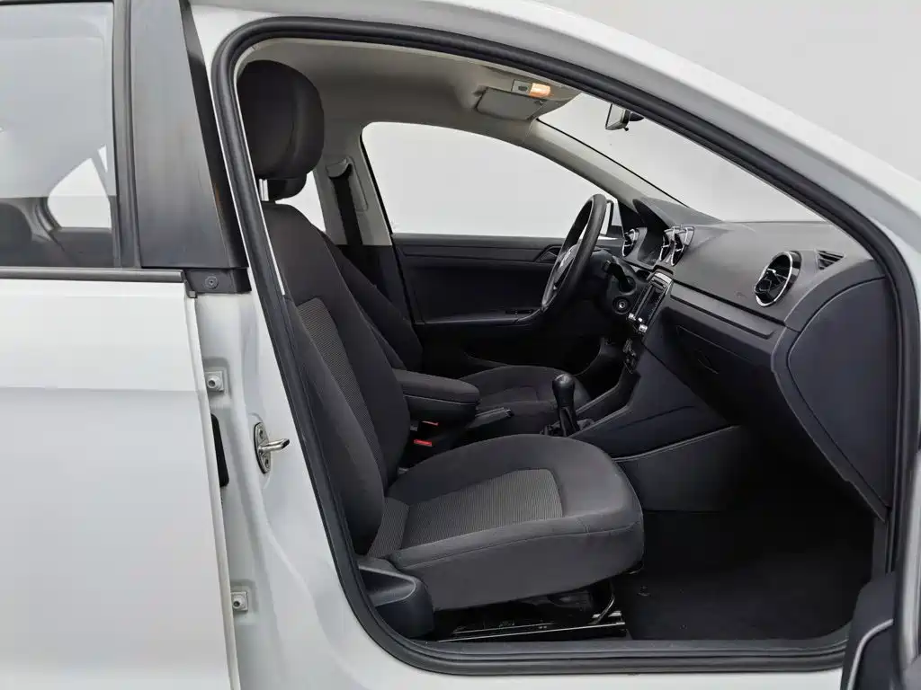 Volkswagen Jetta — миниатюра 23