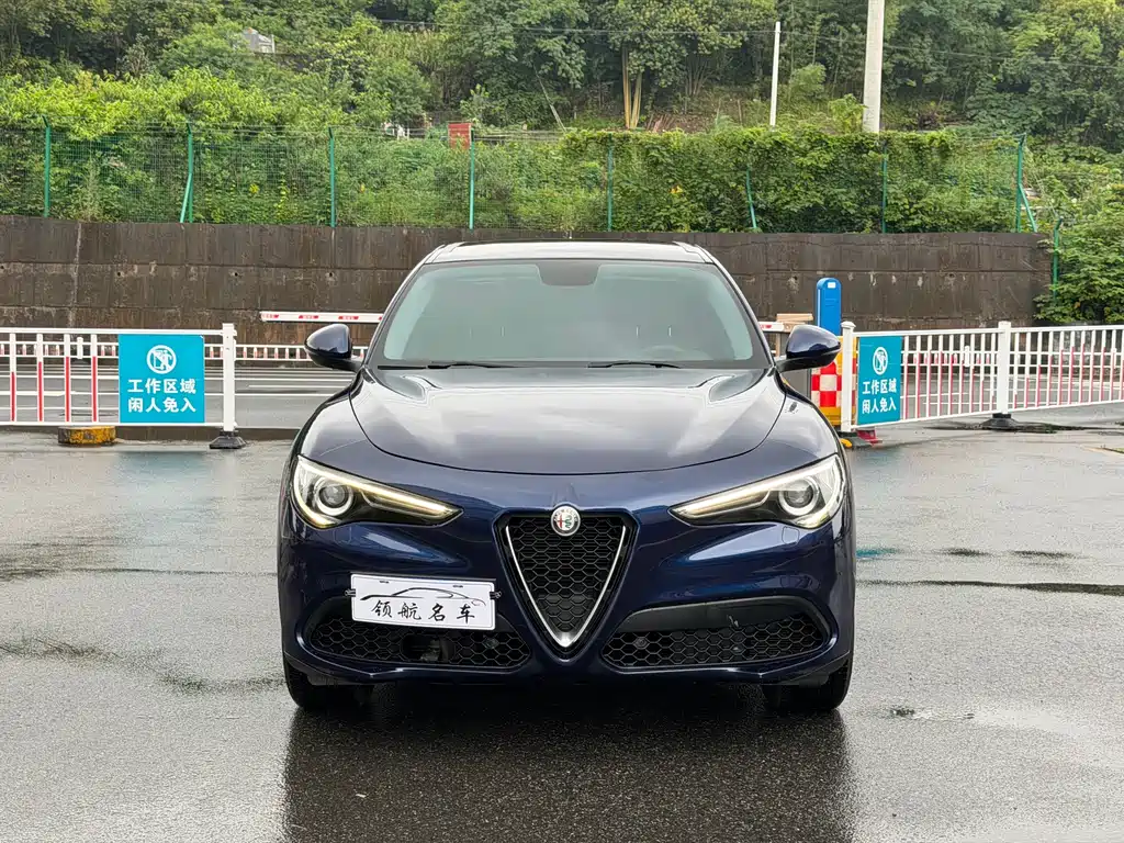 Alfa Romeo Stelvio 2017 2.0T 200HP Elite