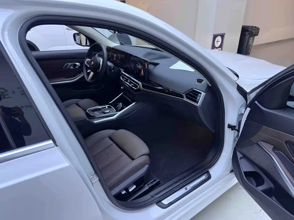 BMW 3 Series — миниатюра 10