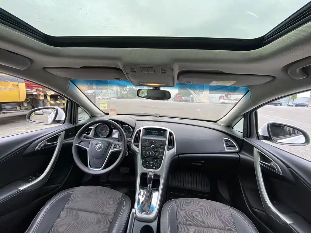 Buick Excelle — миниатюра 10
