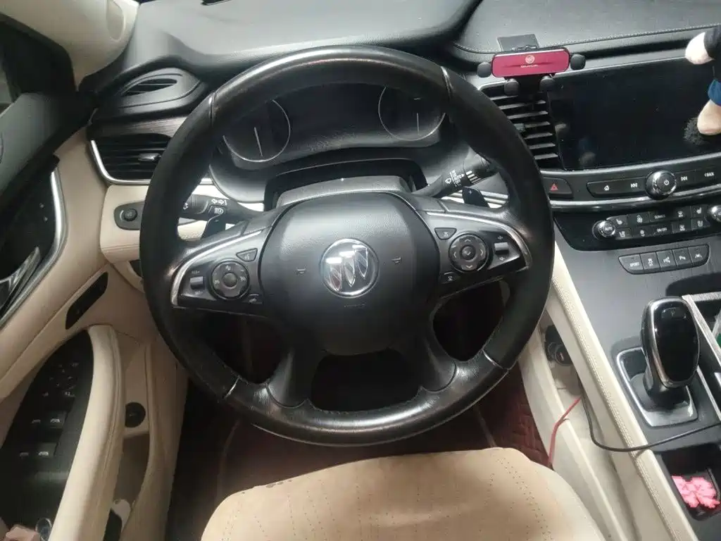 Buick LaCrosse — миниатюра 6