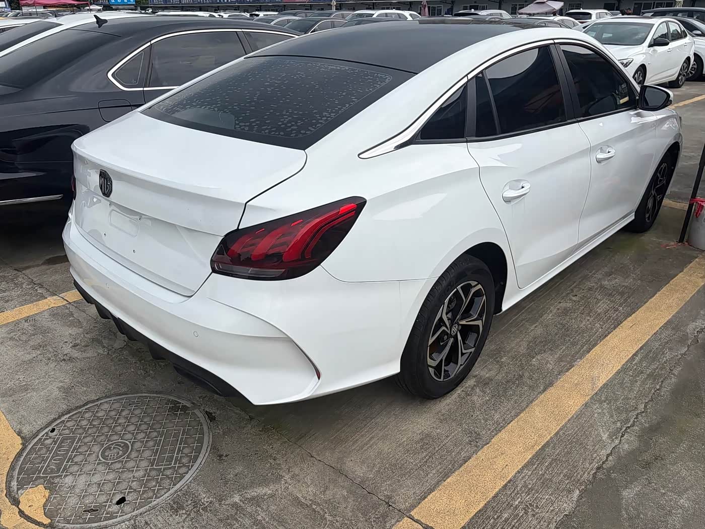 MG MG5 1.5 л 2022 г. Белый, пробег 32000 км